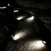 LED感應(yīng)步道燈與DMX512外控步道燈的區(qū)別